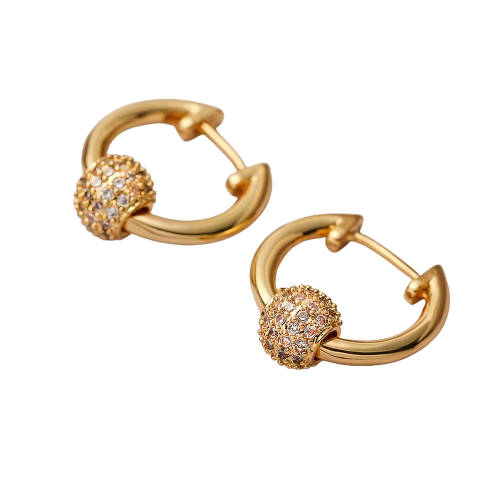 Boucles d’oreilles Élégance Royale – Cercle Luxueux et Micro-Incrustations