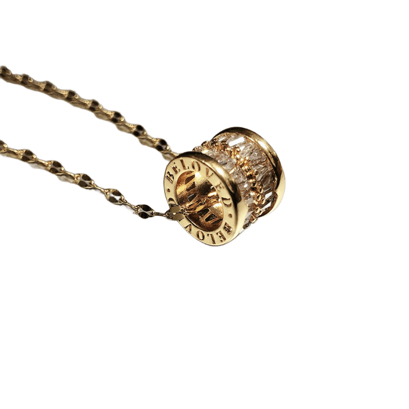 Collier Claviculaire en Titane Plaqué Or 18K – Éclat et Élégance