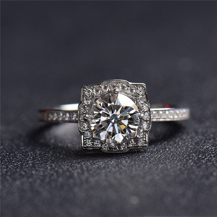 Bague Moissanite 1 Carat – Pureté et Brillance Éternelle